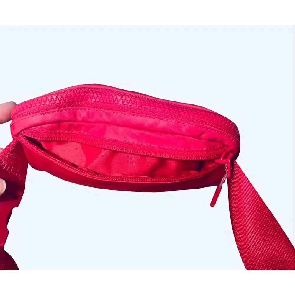 Lululemon Everywhere Belt in Cherry Mist